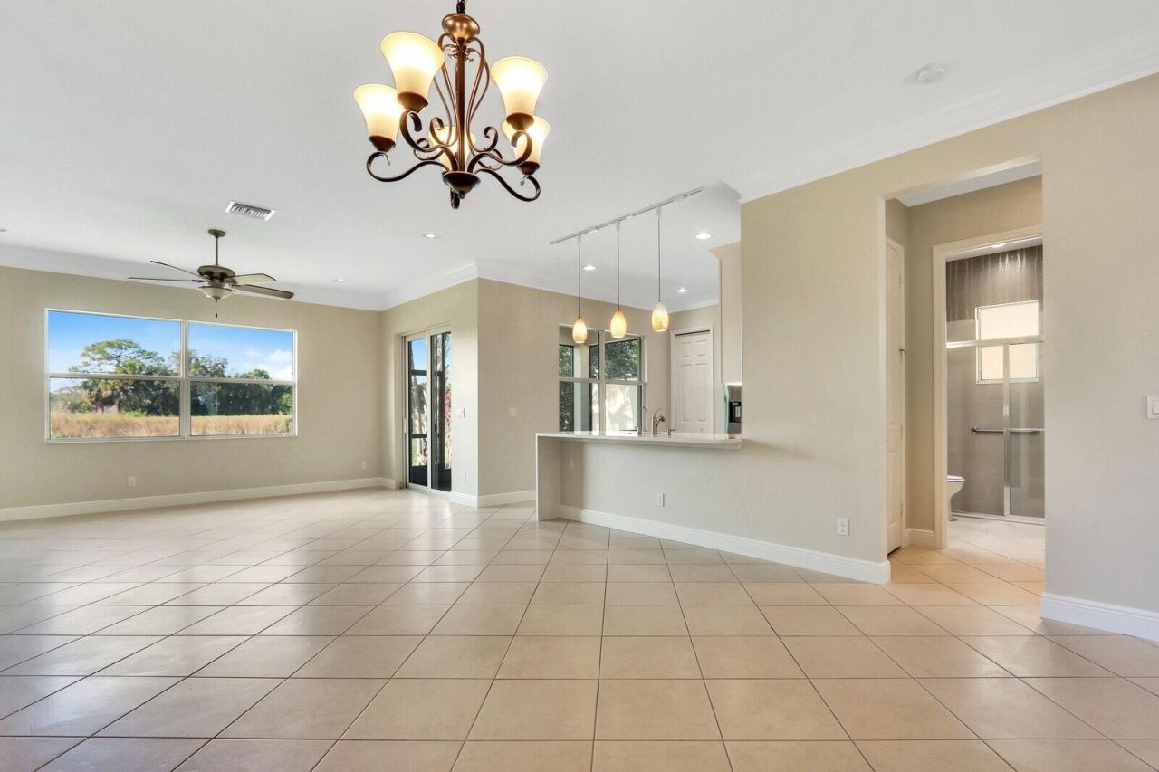 10007 SW Ambrose Way, Port Saint Lucie, FL 34986 Photo