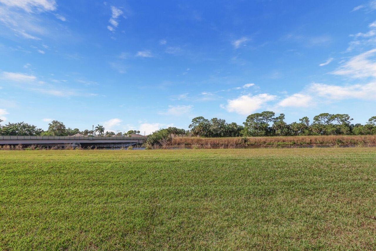 10007 SW Ambrose Way, Port Saint Lucie, FL 34986 Photo