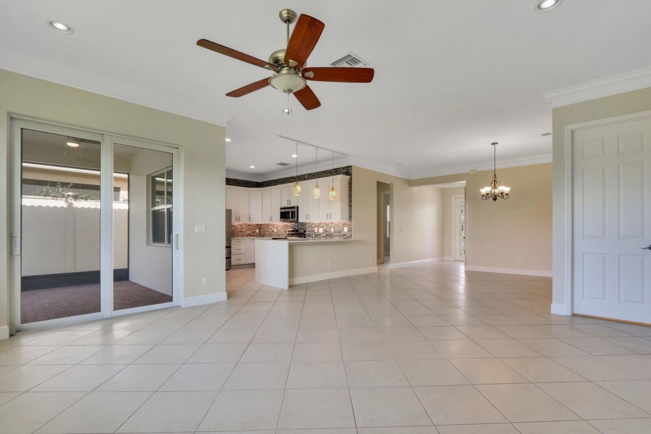 10007 SW Ambrose Way, Port Saint Lucie, FL 34986 Photo