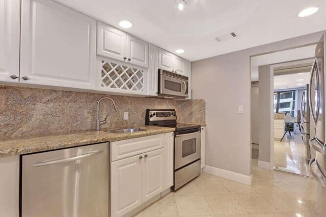 4200 N Ocean Drive, Unit 2-903, Singer Island, FL 33404 Photo