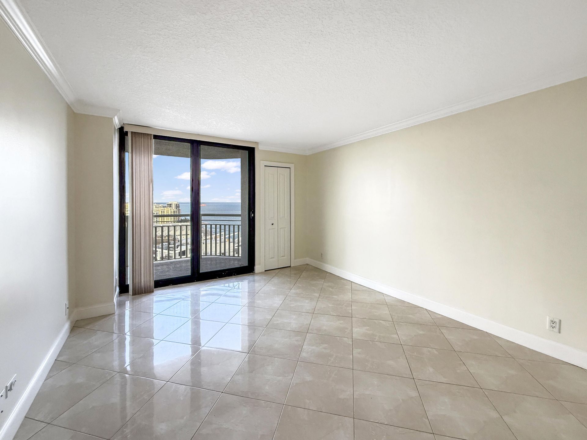 3000 N Ocean Drive, Unit 32-B, Singer Island, FL 33404 Photo