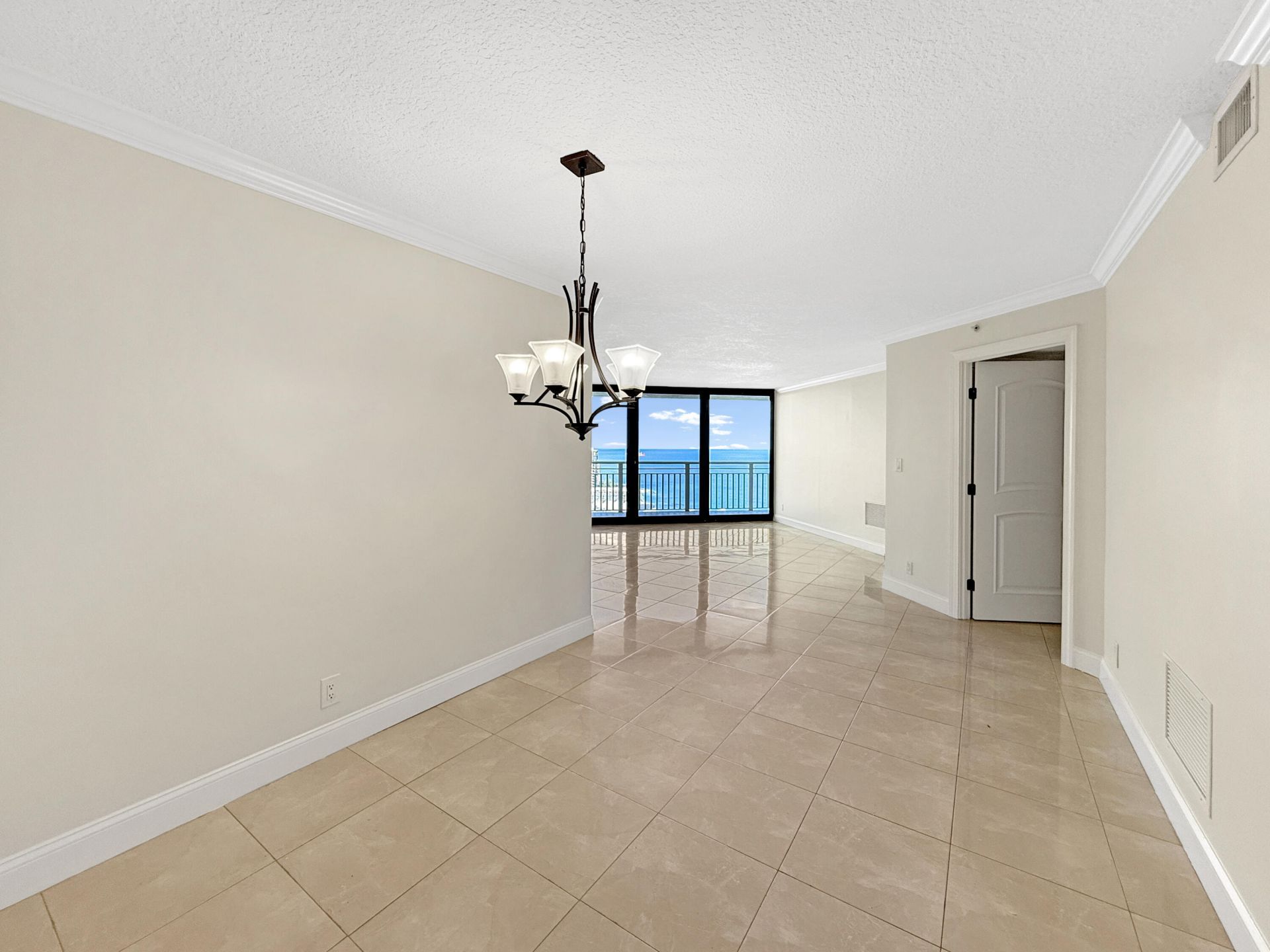 3000 N Ocean Drive, Unit 32-B, Singer Island, FL 33404 Photo