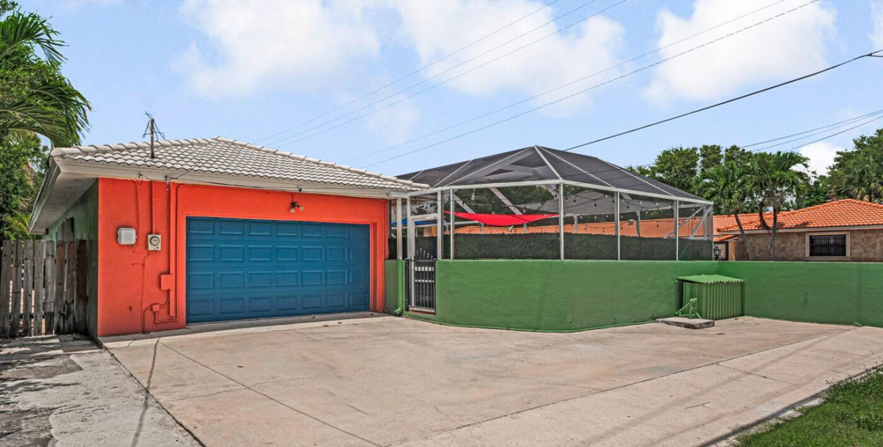 532 N Palmway, Lake Worth Beach, FL 33460 Photo