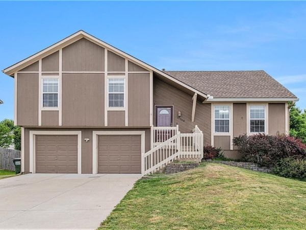 17360 S Ingrid Street, Gardner, KS 66030