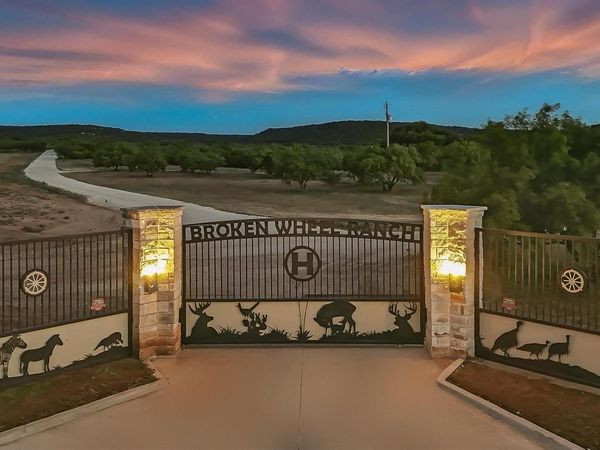 635 County Road 184, Lawn, TX 79530