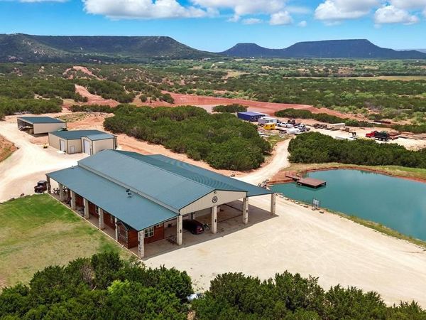 635 CR 184, Lawn, TX 79530