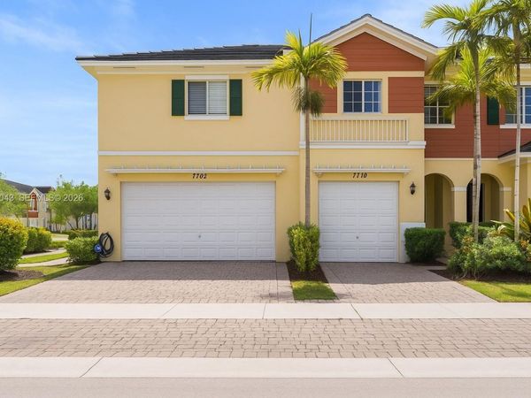 7702 Paddock Pl, Unit 7702, Davie, FL 33328