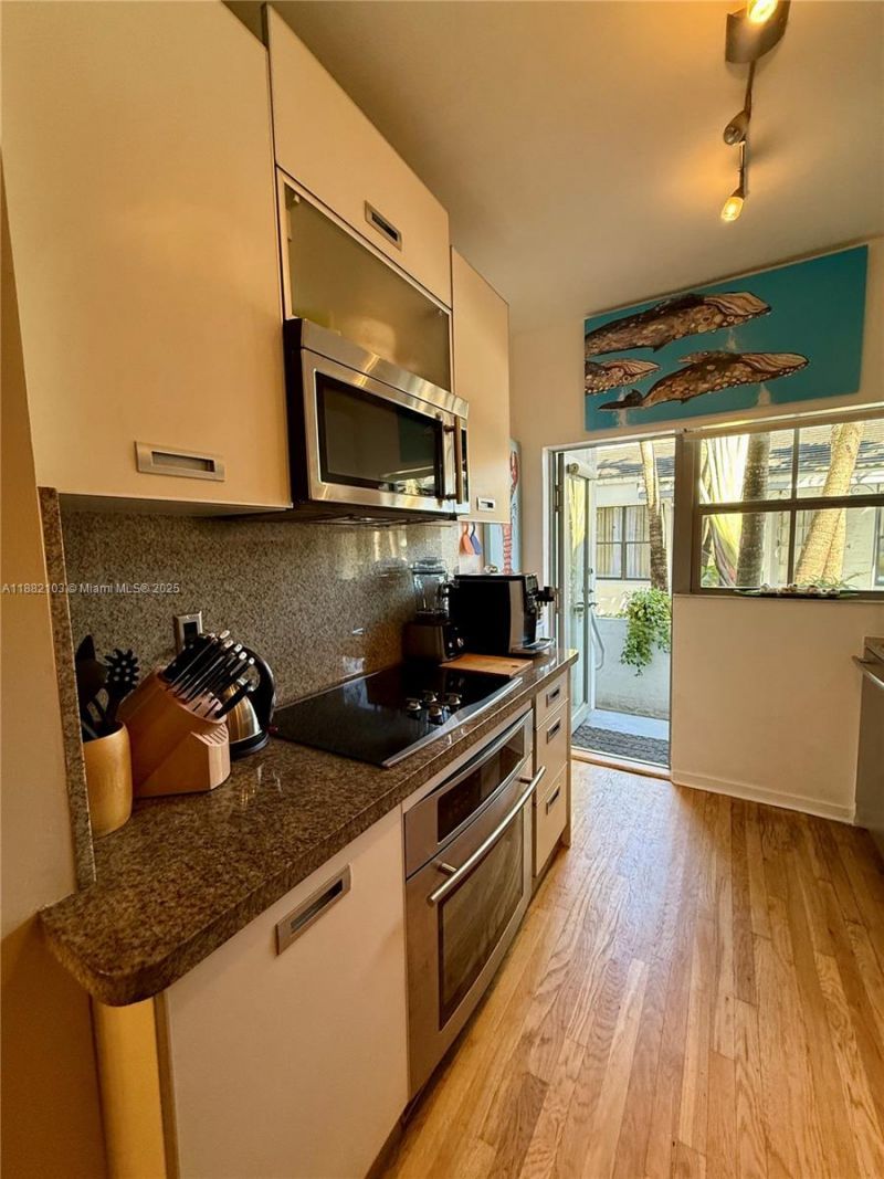 1600 Michigan Ave, Unit 1, Miami Beach, FL 33139 Photo