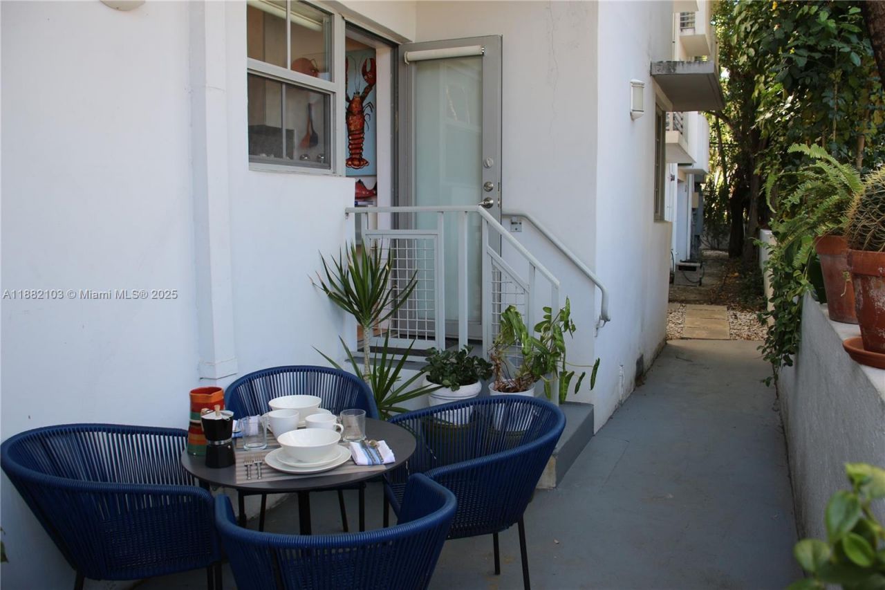 1600 Michigan Ave, Unit 1, Miami Beach, FL 33139 Photo