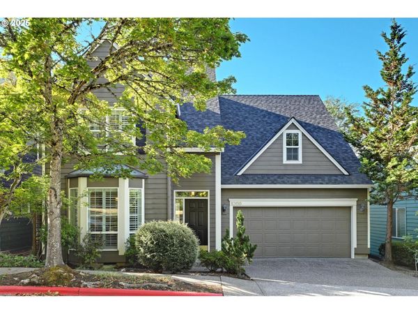 10156 NW FLEETWOOD DR, Portland, OR 97229