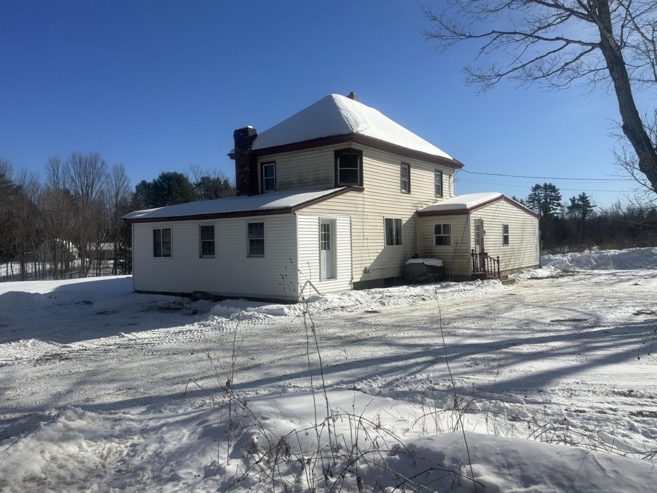 187 Gray Road, Vassalboro, ME 04989 Main Photo