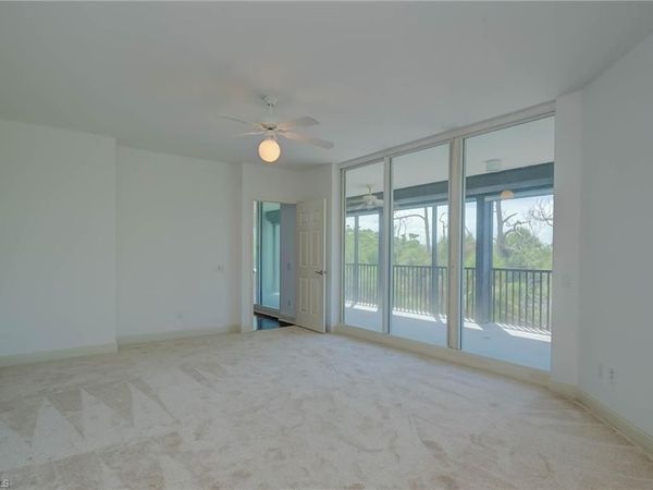 445 Cove Towers DR, Unit 304, NAPLES, FL 34110