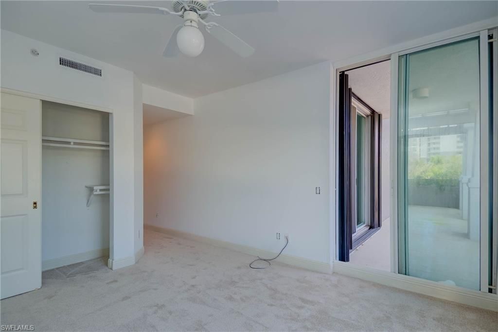 445 Cove Towers Dr, Unit 304, Naples, FL 34110 Photo