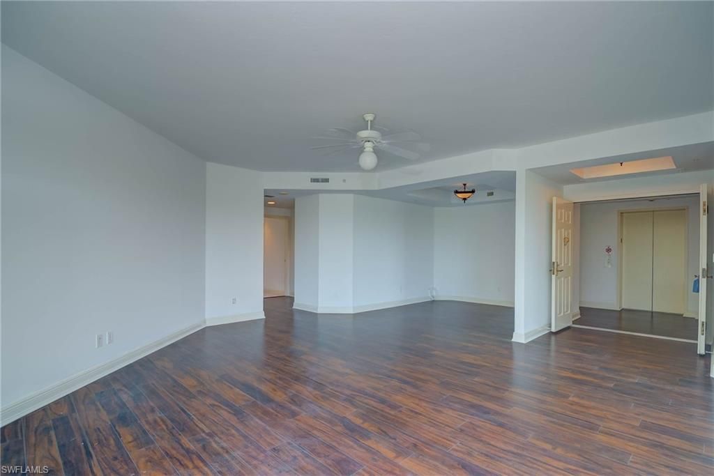 445 Cove Towers Dr, Unit 304, Naples, FL 34110 Photo