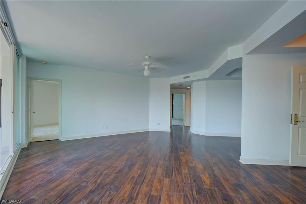 445 Cove Towers Dr, Unit 304, Naples, FL 34110 Photo