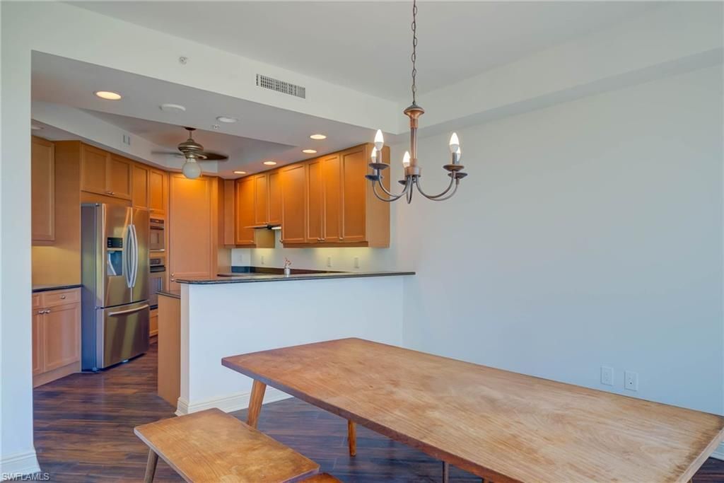 445 Cove Towers Dr, Unit 304, Naples, FL 34110 Photo