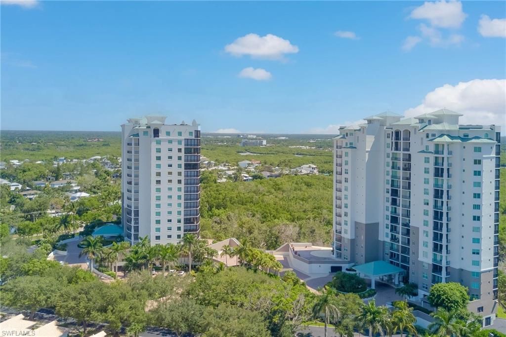 445 Cove Towers Dr, Unit 304, Naples, FL 34110 Photo
