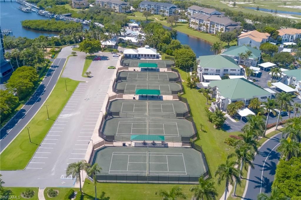 445 Cove Towers Dr, Unit 304, Naples, FL 34110 Photo