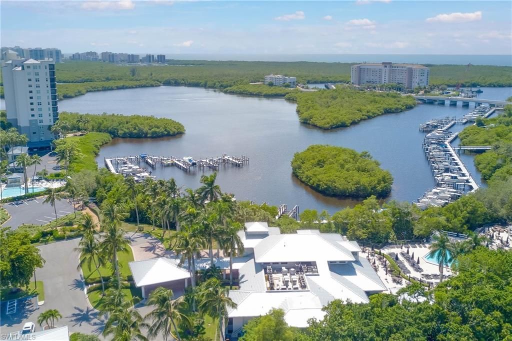 445 Cove Towers Dr, Unit 304, Naples, FL 34110 Photo