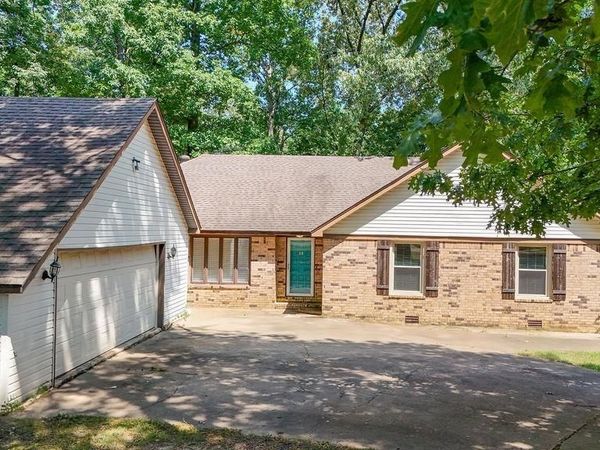 3012 Oakridge Drive, Jonesboro, AR 72405