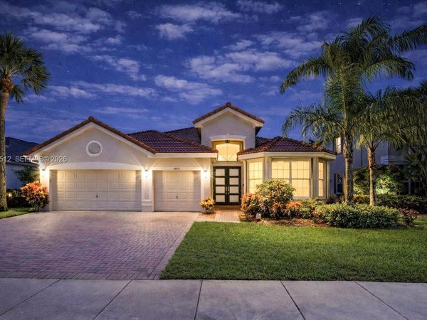 19471 Estuary Dr, Boca Raton, FL 33498