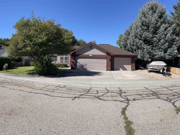 1785 Knight Court, Mountain Home, ID 83647