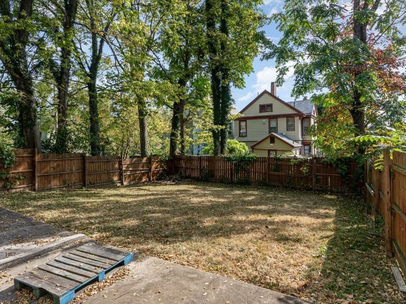 2320 Maplewood Avenue, Cincinnati, OH 45219 Photo 26