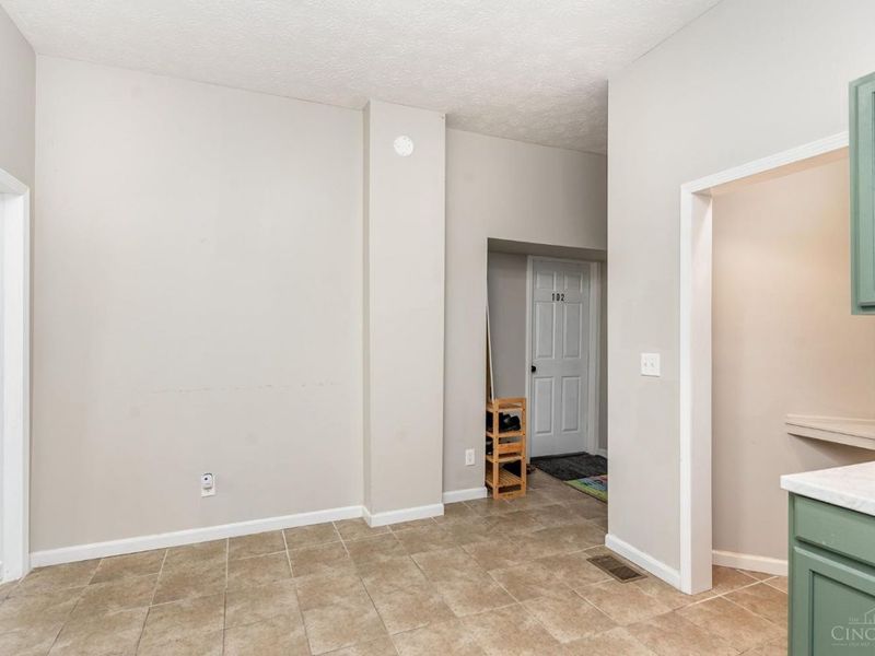2320 Maplewood Avenue, Cincinnati, OH 45219 Photo 6