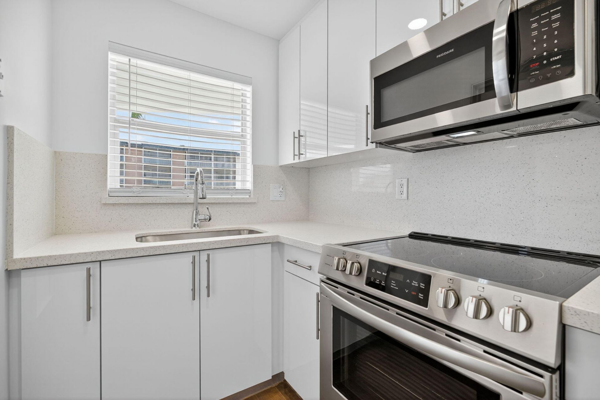 110 Shore Court, Unit 1140, North Palm Beach, FL 33408 Photo