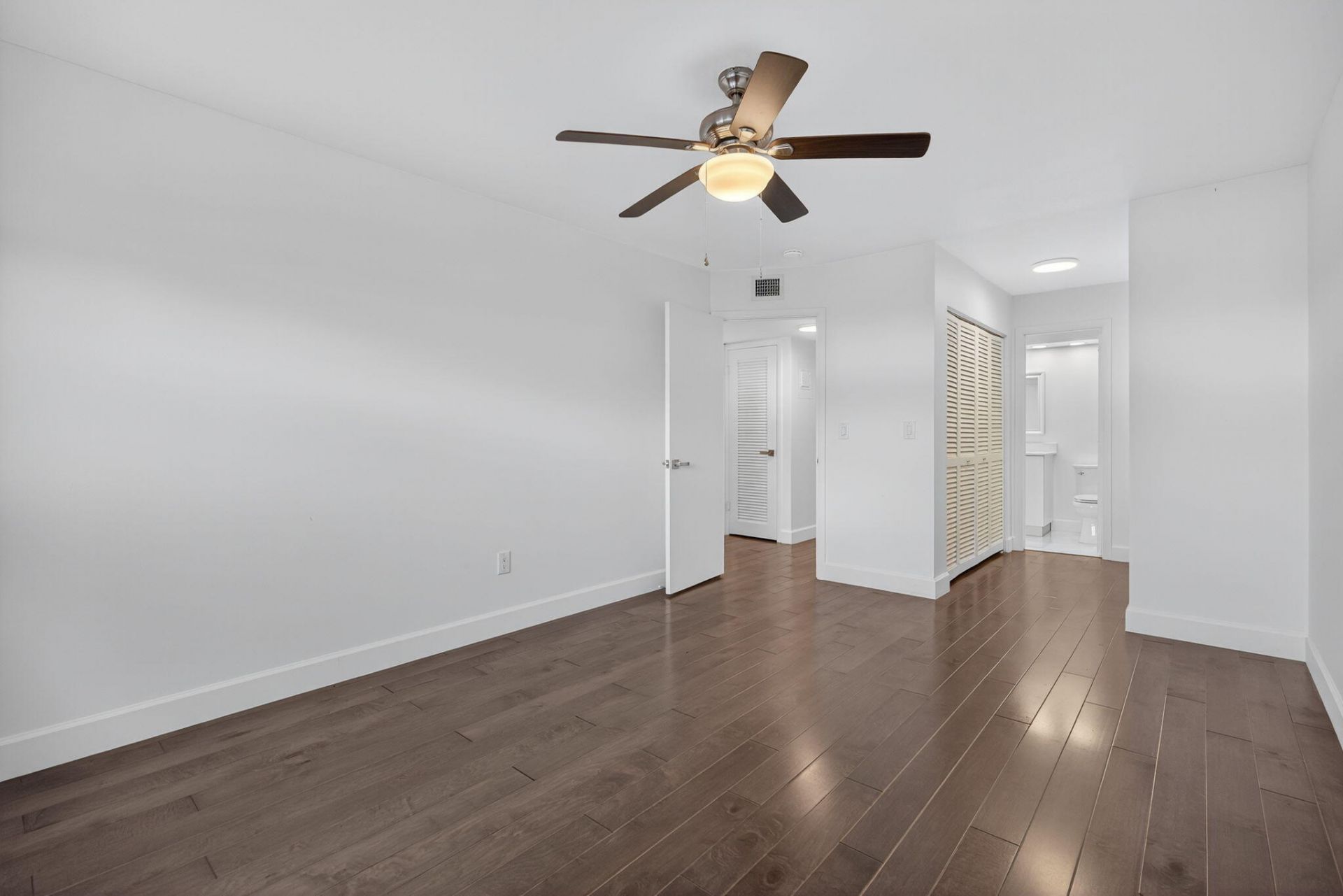 110 Shore Court, Unit 1140, North Palm Beach, FL 33408 Photo