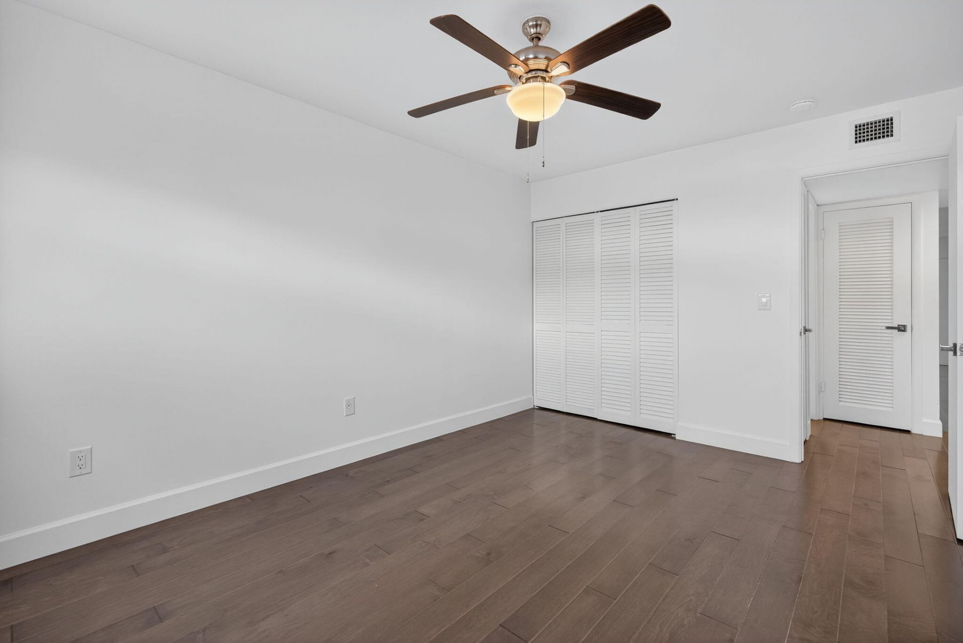 110 Shore Court, Unit 1140, North Palm Beach, FL 33408 Photo