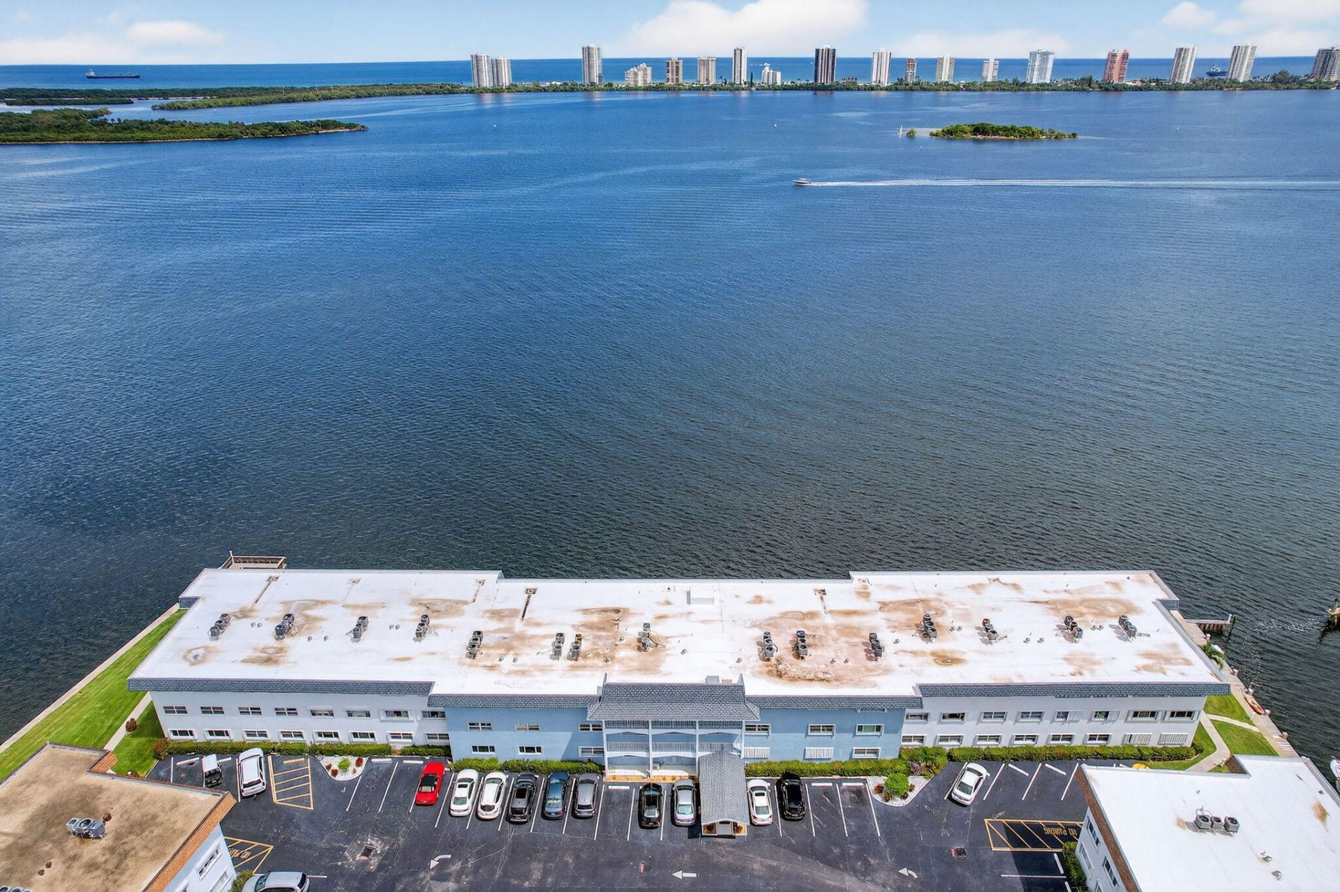 110 Shore Court, Unit 1140, North Palm Beach, FL 33408 Photo