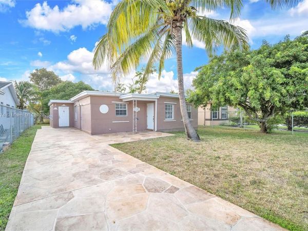 115 NW 28th Ave, Unit 1, Fort Lauderdale, FL 33311