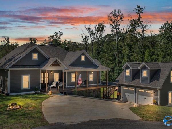 2567 Lookout Mountain Drive, Scottsboro, AL 35769