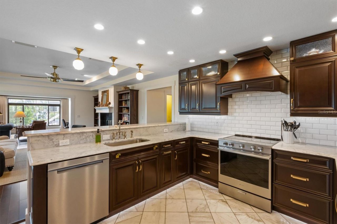 505 75th Street, Holmes Beach, FL 34217 Photo