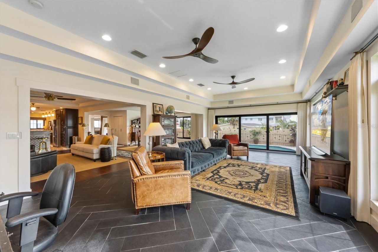 505 75th Street, Holmes Beach, FL 34217 Photo