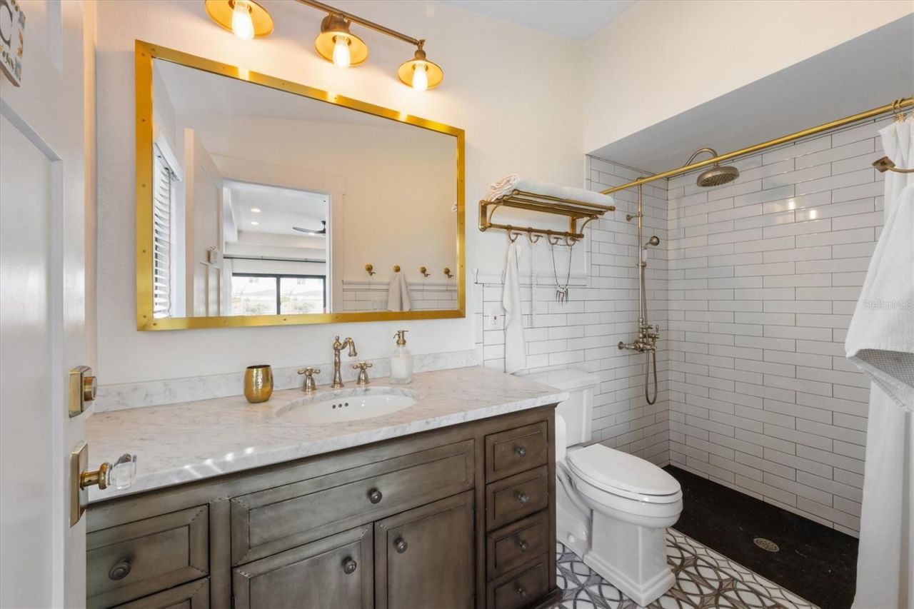 505 75th Street, Holmes Beach, FL 34217 Photo