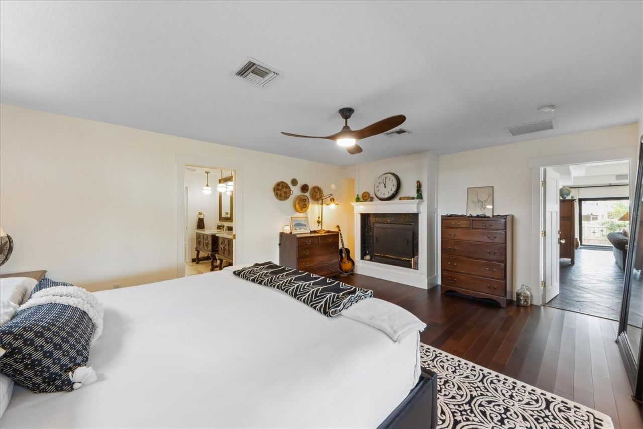 505 75th Street, Holmes Beach, FL 34217 Photo