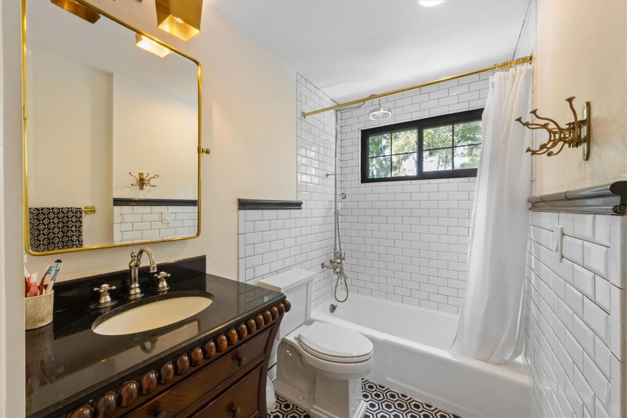 505 75th Street, Holmes Beach, FL 34217 Photo