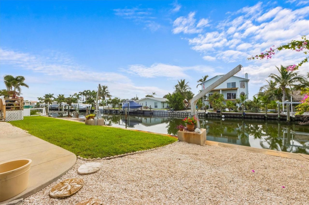 505 75th Street, Holmes Beach, FL 34217 Photo