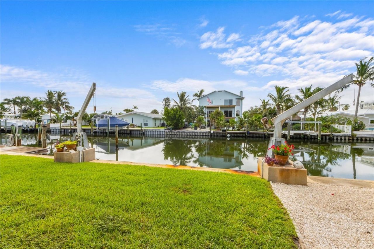 505 75th Street, Holmes Beach, FL 34217 Photo