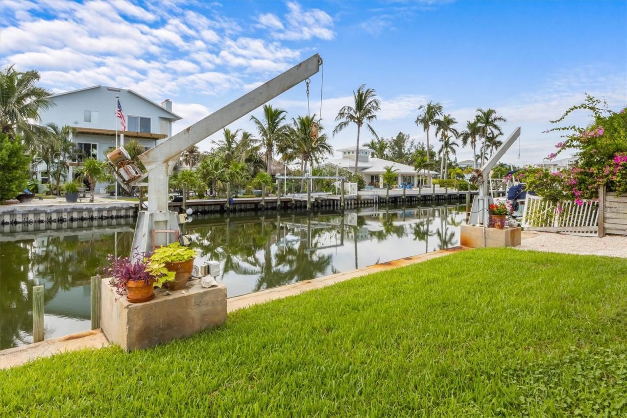 505 75th Street, Holmes Beach, FL 34217 Photo