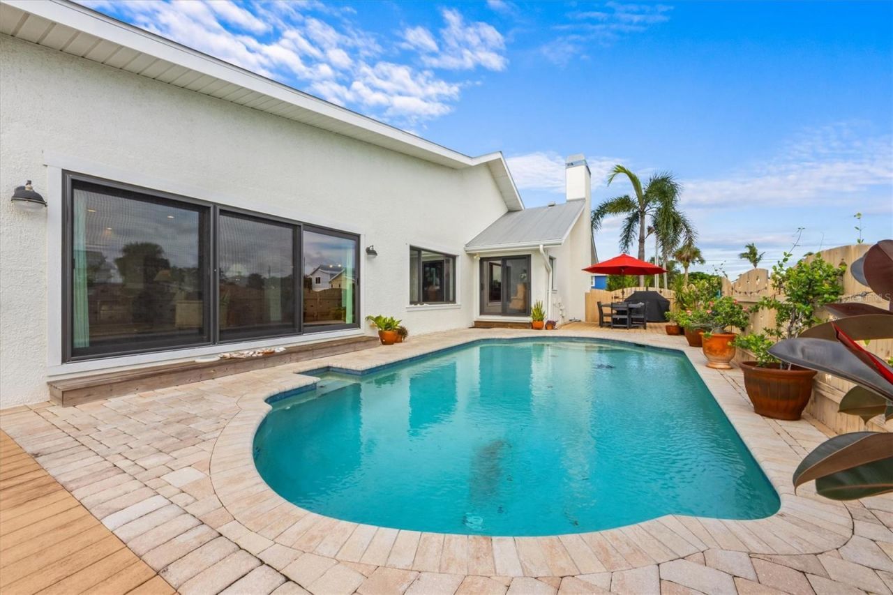 505 75th Street, Holmes Beach, FL 34217 Photo