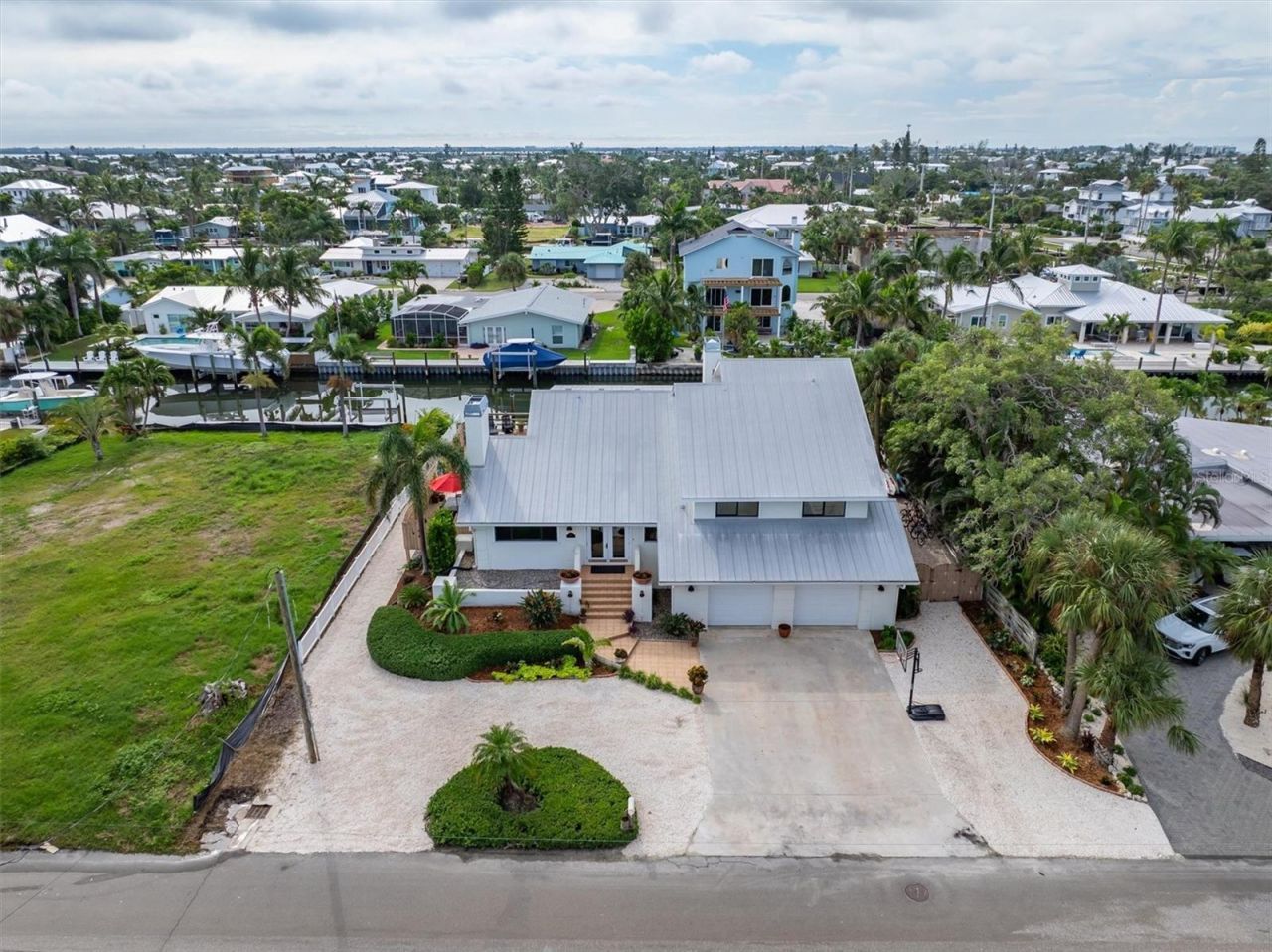 505 75th Street, Holmes Beach, FL 34217 Photo