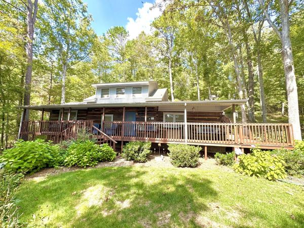 155 Rocky Point Road, East Bernstadt, KY 40729