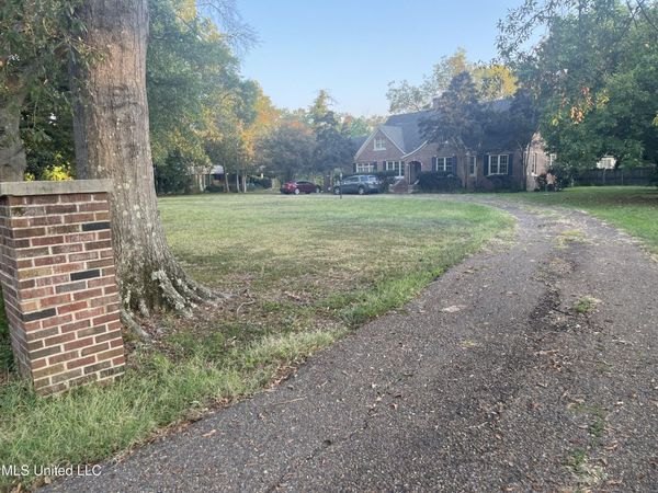 956 Oakhurst Avenue, Clarksdale, MS 38614