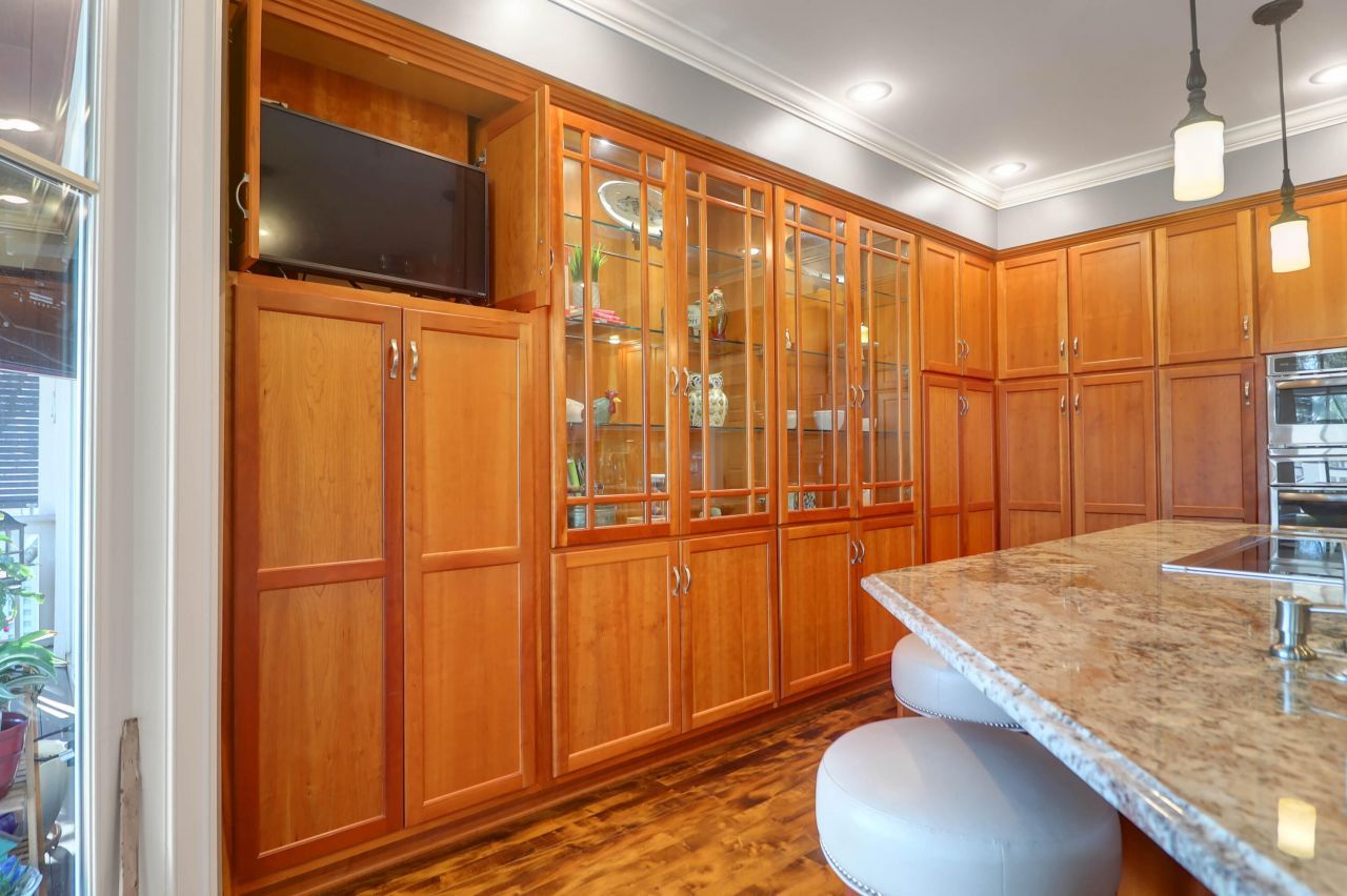 1563 Headquarters Plantation Drive Photo 20