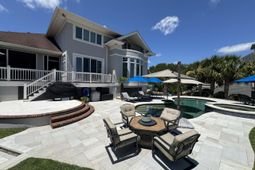 1563 Headquarters Plantation Drive photo 4