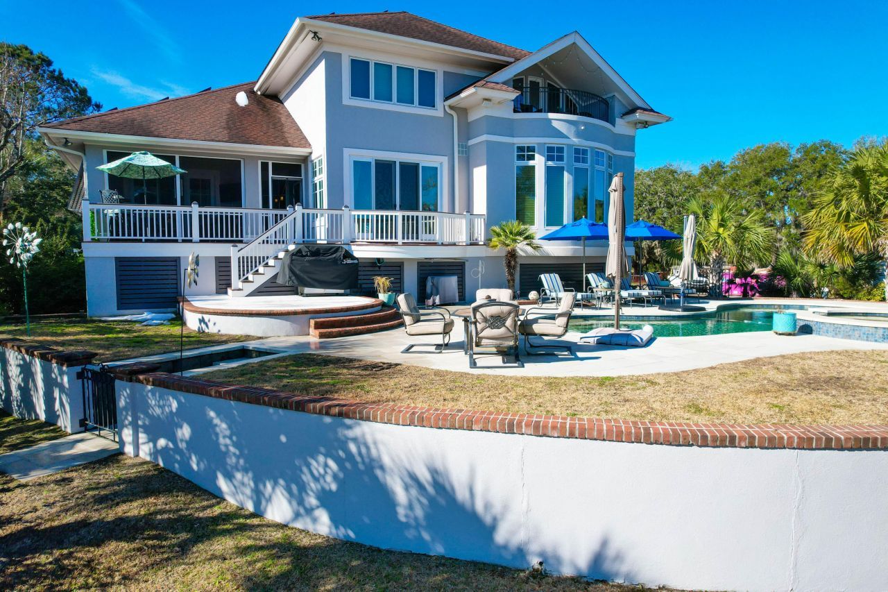 1563 Headquarters Plantation Drive Photo 7