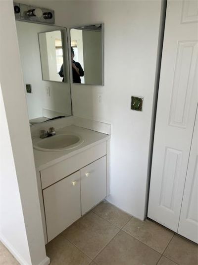 2457 NW 56th Avenue, Unit 4-201, Fort Lauderdale, FL 33313 Photo